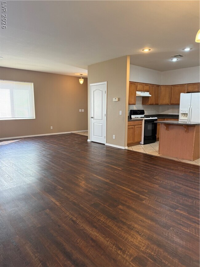 Building Photo - 10519 Allegrini Dr