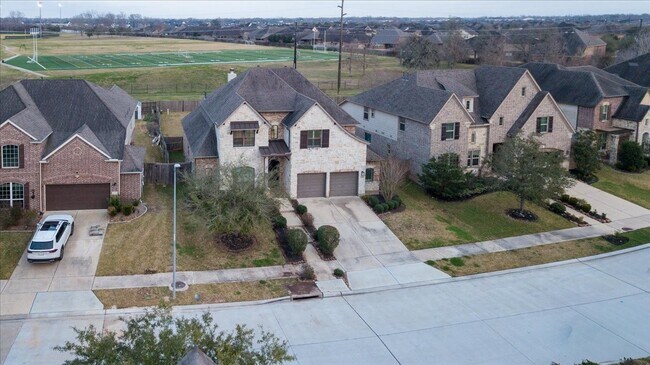 Building Photo - 2614 Orleans Way