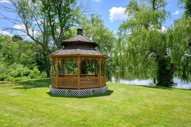 Building Photo - 785 Heritage Hills