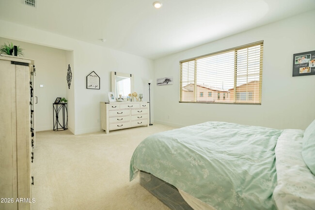 Building Photo - 21513 E Sparrow Dr