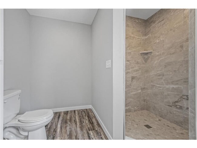 Building Photo - Rare 3 bed 4 bath no upgrade left out! 2 full kitchens, great views, dont miss out!