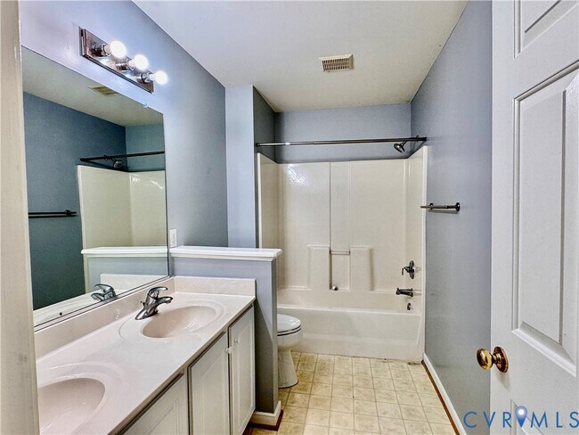 Building Photo - 11800 Autumnwood Ct