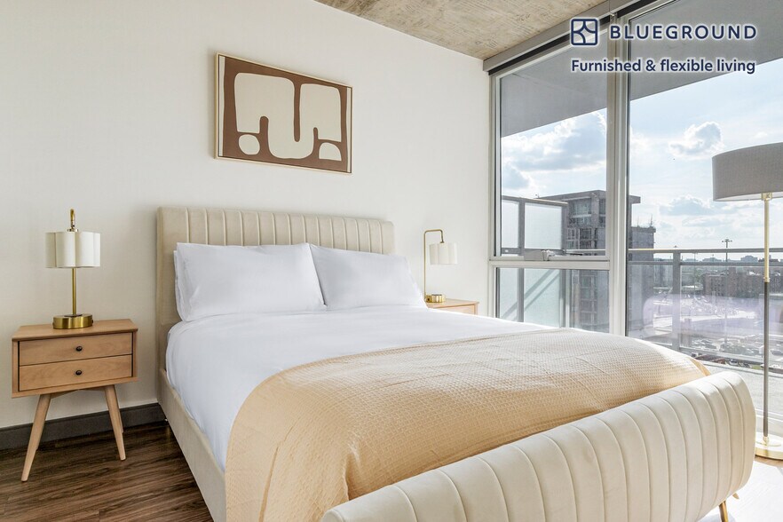 Building Photo - 601 W Jackson Blvd