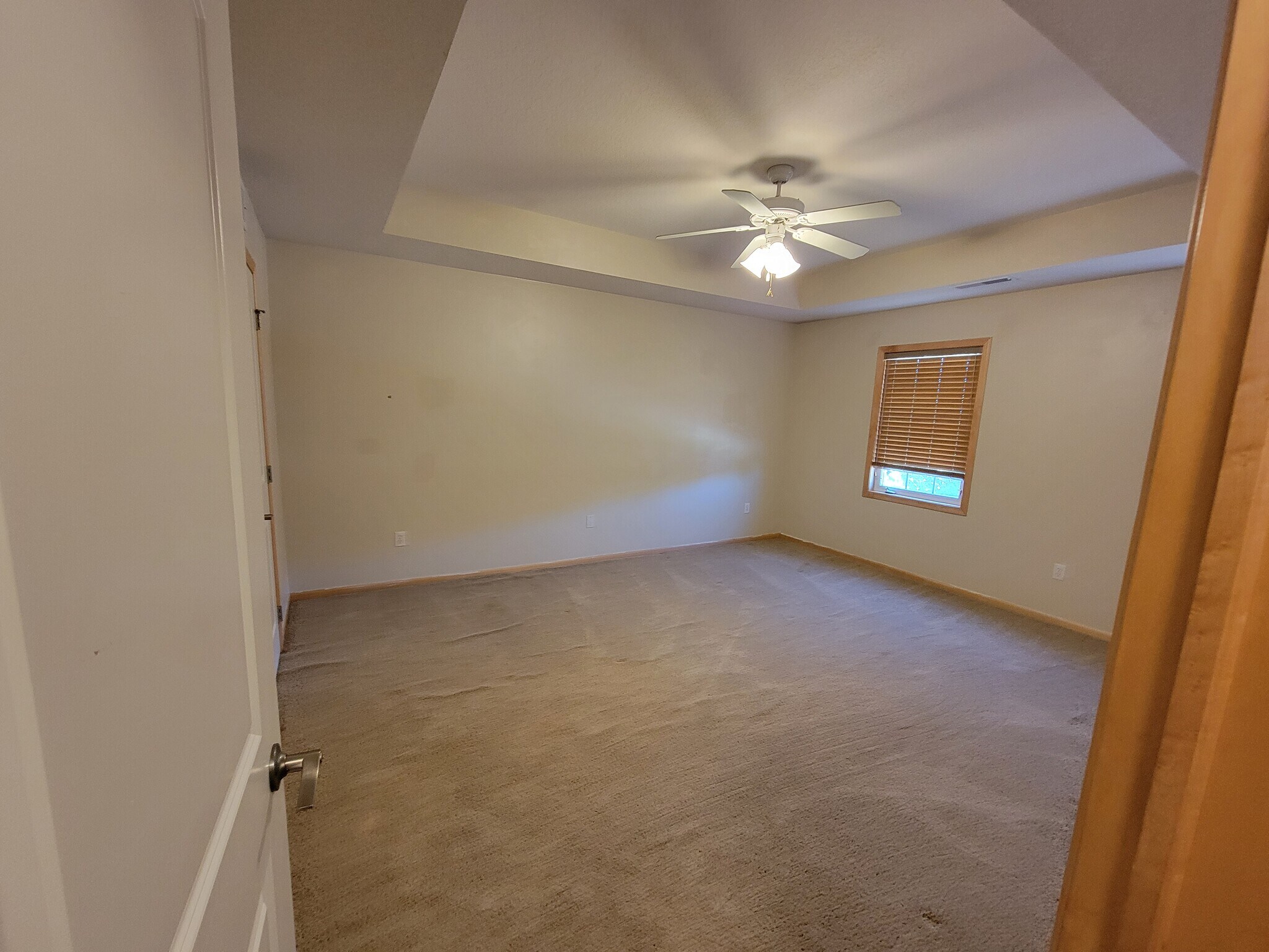 Building Photo - 2900 SE Glenstone Dr