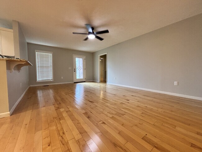 Building Photo - 19 Antietam Dr