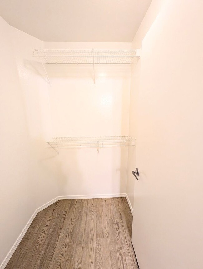 Building Photo - AVAILABLE NOW!!! - Roomy single story 4 bedroom home for rent in Pecan Creek!