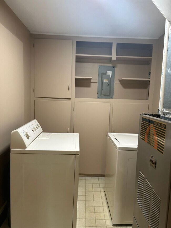 Building Photo - 1 bed 1 bath, 844 square foot home located in West Lafayette