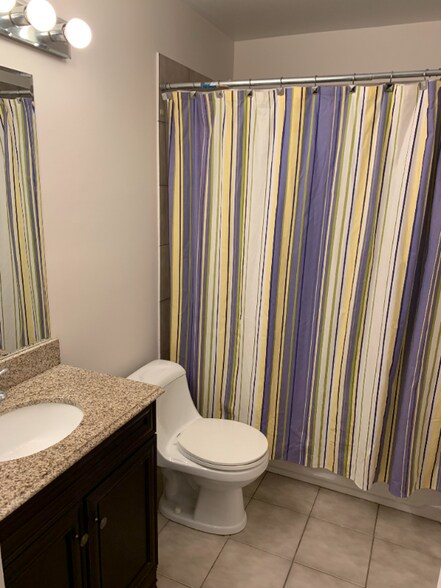 Building Photo - 1818 Whitney Dr