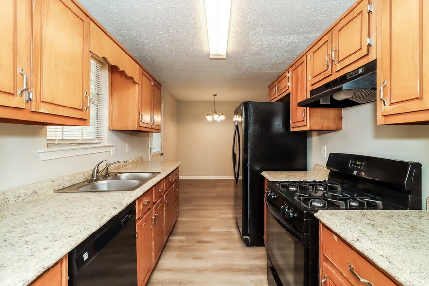 Building Photo - 71 Brooke Dr