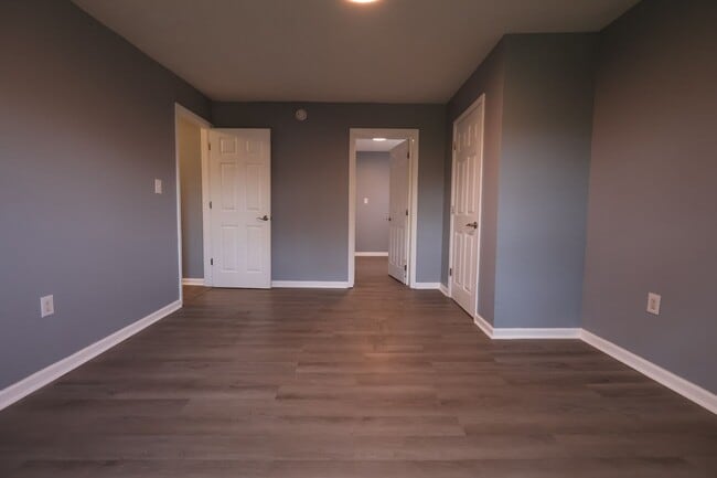 Building Photo - 308 Larkwood Dr