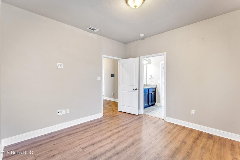 Building Photo - 10419 Sweet Bay Dr