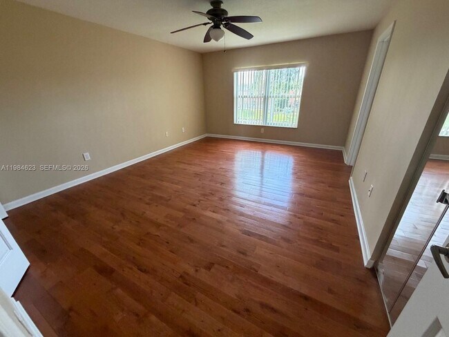 Building Photo - 360 NW 115th Way