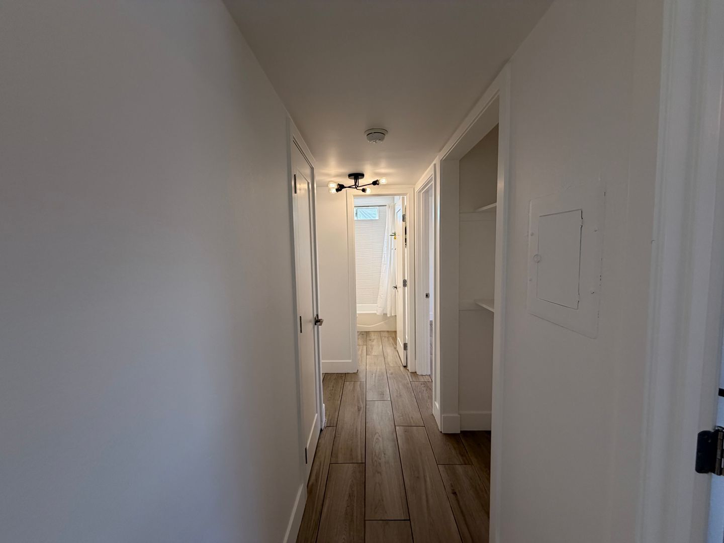 Building Photo - 8517 Cedros Ave