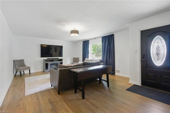 Building Photo - 4105 Clintwood Ln