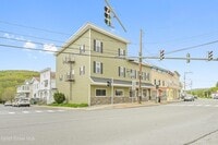 Building Photo - 281 Main St