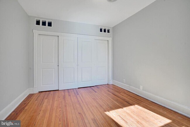 Building Photo - 426 Shepherd St NW