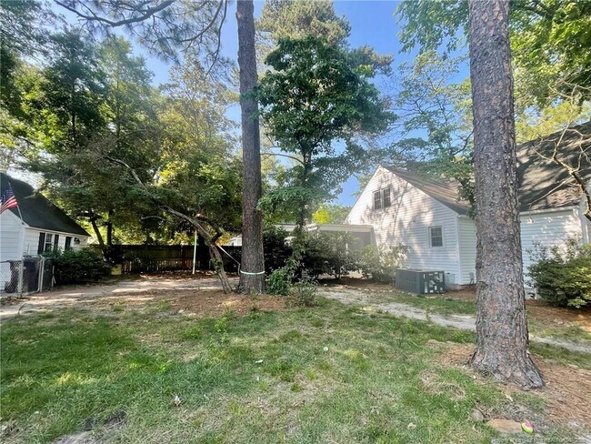 Building Photo - 238 Pinecrest Dr