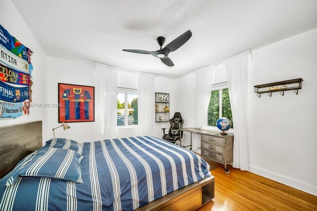 Building Photo - 540 SW 27th Rd