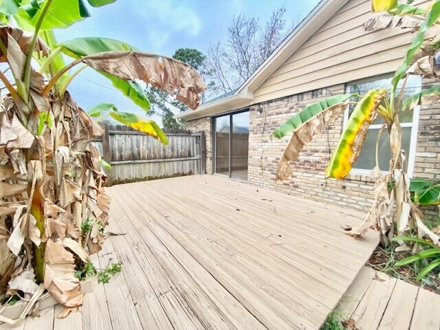 Building Photo - 361 Evergreen Pl