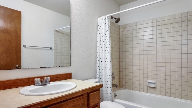 Building Photo - Bright 3-Bed Bothell Home with Attached Garage, Cozy Fireplace, and Private Garden Oasis