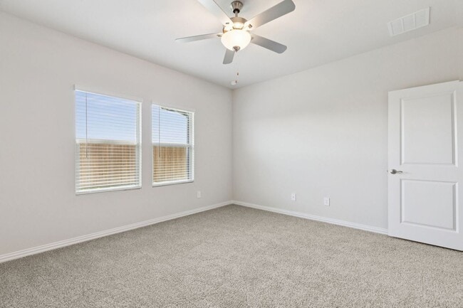 Building Photo - 109 Greenbriar Dr
