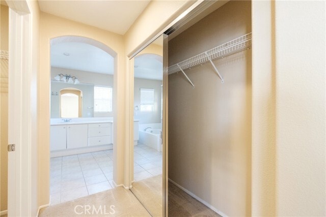 Building Photo - 25 Periwinkle