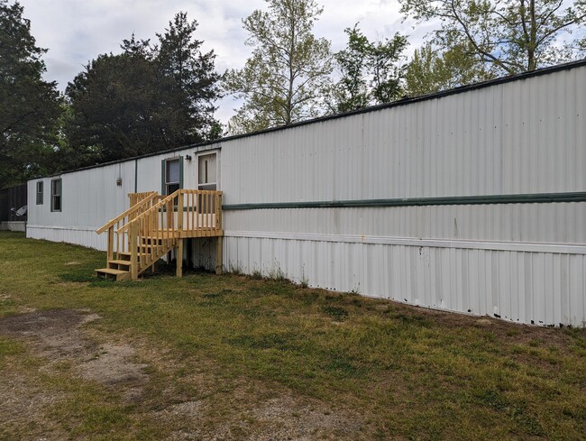 Building Photo - 19 Ransdell Ln