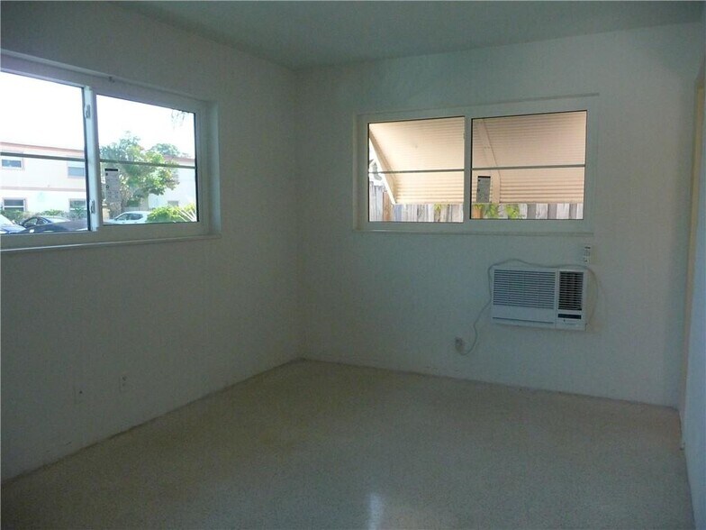 BEDROOM - 1260 SE 3rd Ct