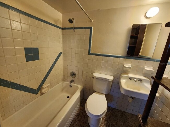 Building Photo - 1931 NW 4th Ave