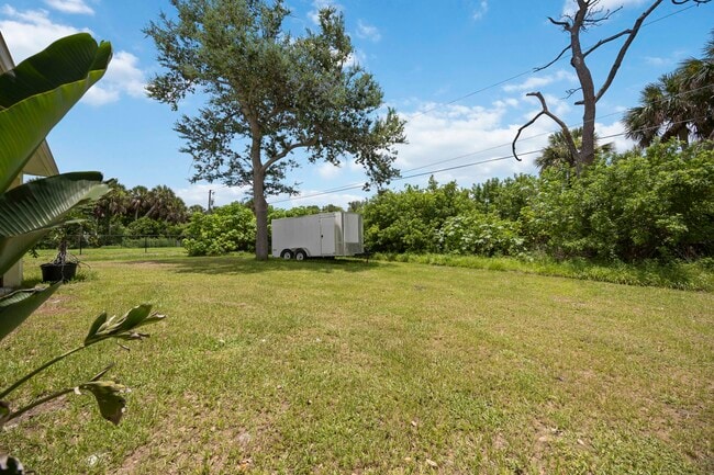 Building Photo - 11247 Euler Ave