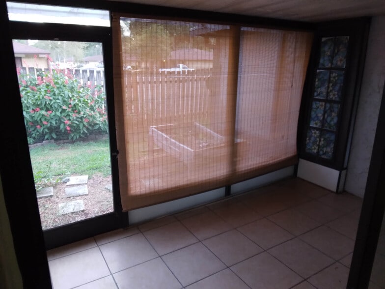 back yard - 4415 NW 41st Plz