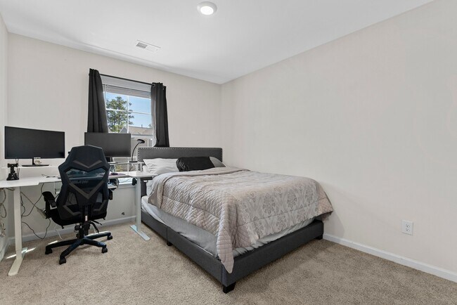 Building Photo - 2097 Elmridge Rd