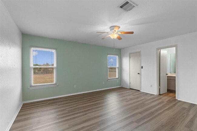 Building Photo - 130 Siebert Dr