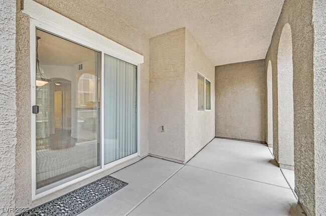 Building Photo - 825 Canterra St