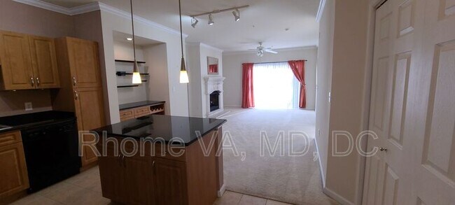 Building Photo - 12917 Centre Park Cir