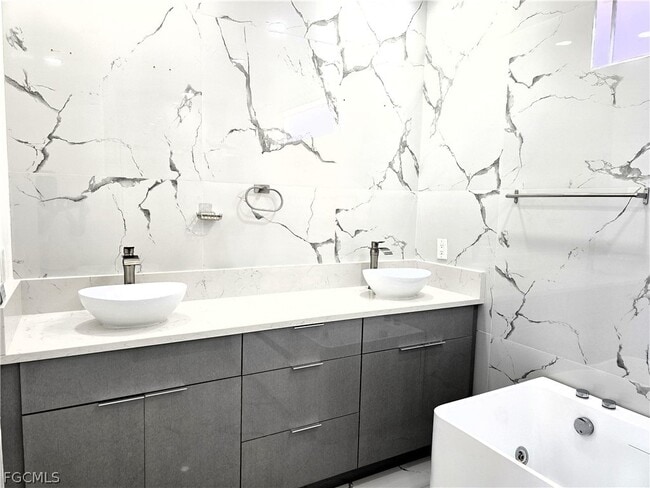 Building Photo - 3313 8th St W