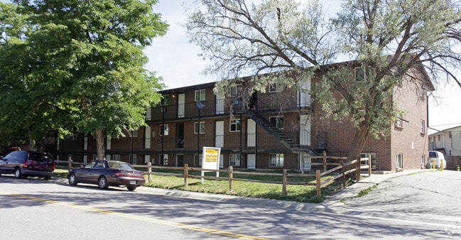 Primary Photo - Westmore Apartments