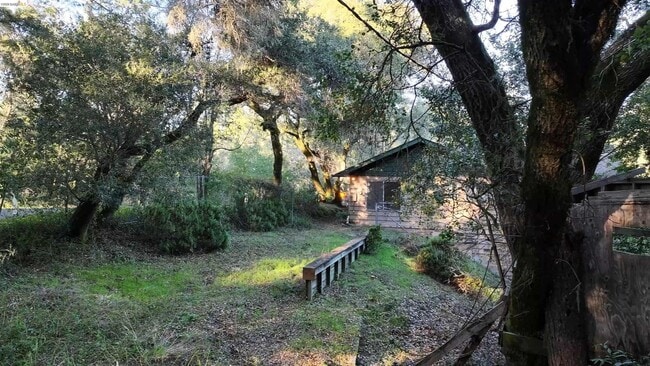 Building Photo - 5051 Harrison Grade Rd