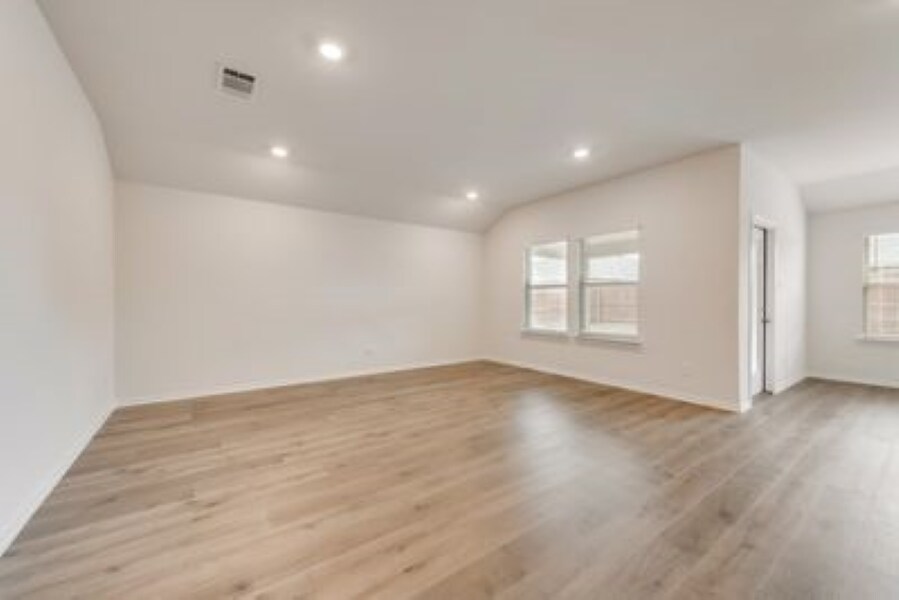 Large living room - 1131 Elijah Way