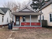 Building Photo - 2 Bedroom House