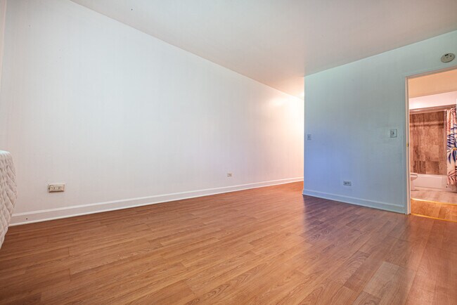 Building Photo - 1477 N Winslowe Dr