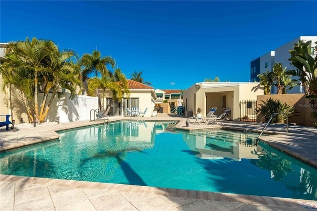 Building Photo - 824 Padua Ln