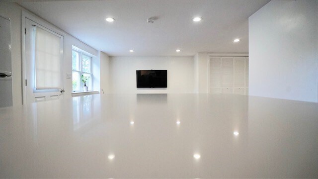 Building Photo - 125 Montvale Ave