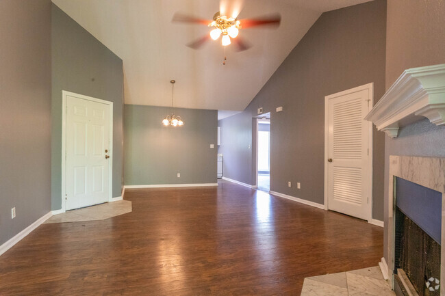 Living Area - Valley View