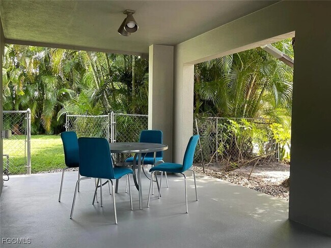 Building Photo - 1702 Hill Ave