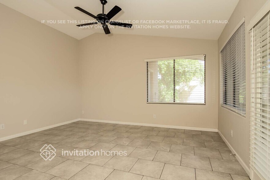 Building Photo - 375 N 167th Dr