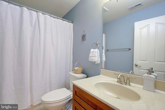 Building Photo - 3104 Lawrin Ct