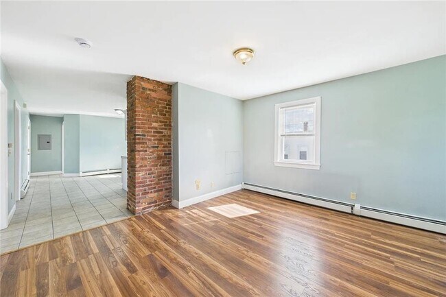 Building Photo - 136 Almy St