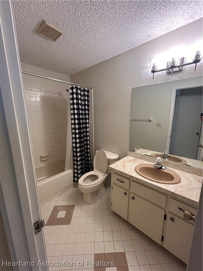 Building Photo - 137 Blue Moon Ave