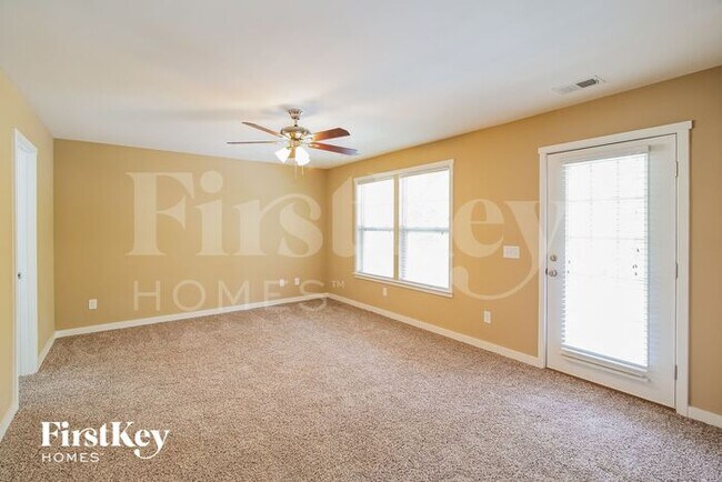 Building Photo - 4952 Ballantine Dr